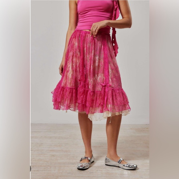 New with tag. Kimchi Blue Maeve Sheer Lace Midi Skirt Urban Outfitters - Picture 4 of 9